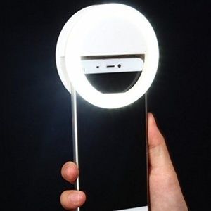 bed head selfie light